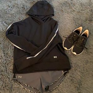 Under armour black hoodie M